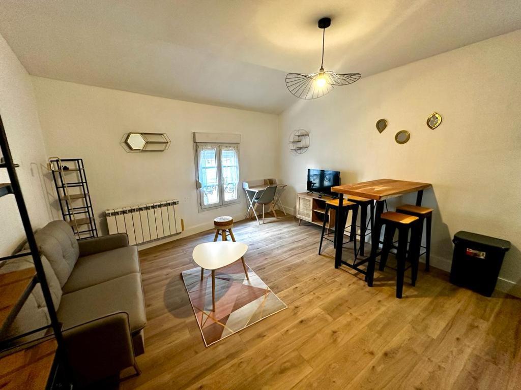 Le Petit Rempart Apartman Niort Kültér fotó