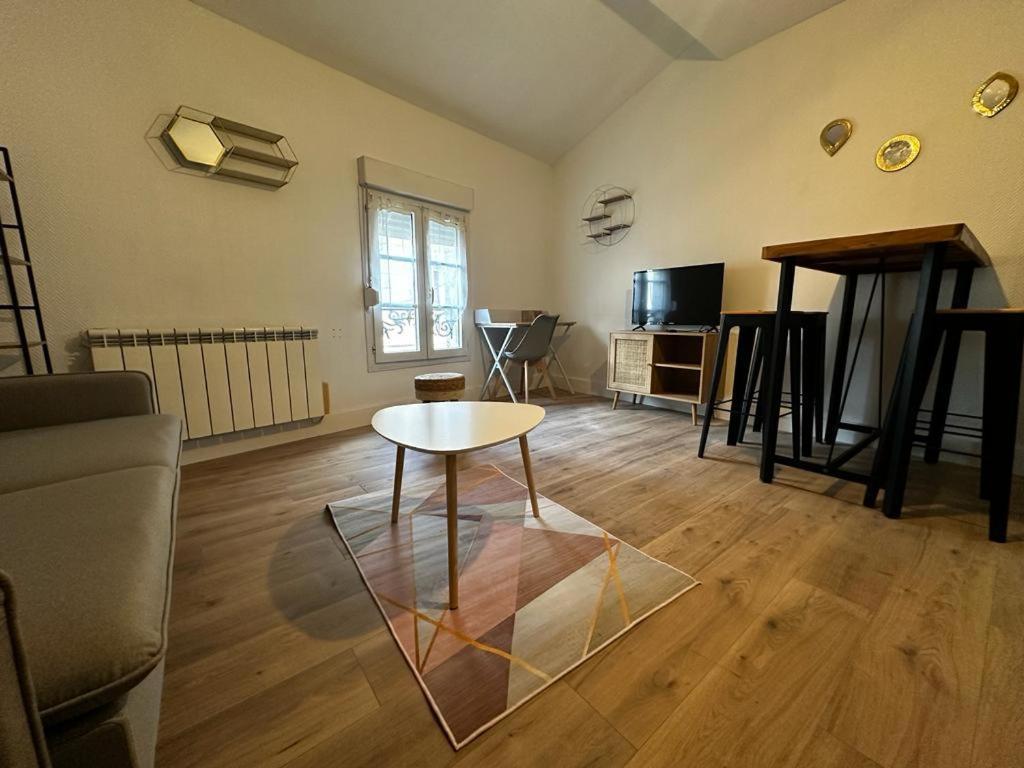 Le Petit Rempart Apartman Niort Kültér fotó